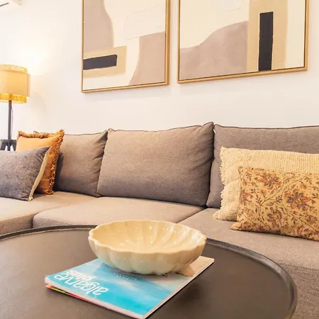 Modern 2br View Rocha דירה *